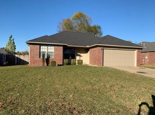 1690 Jackson Dr, Conway, AR 72032