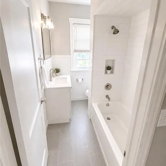 422 Pawtucket Ave #11 — Photo 2