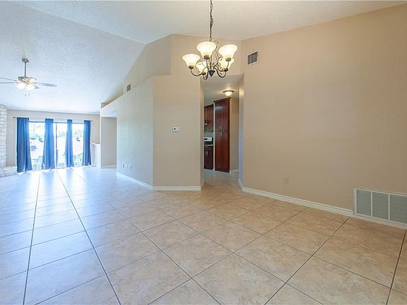 5th image of 11718 Swearingen Dr