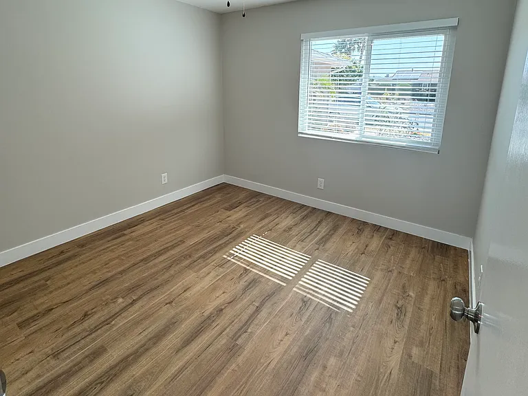 1604 Jasper Ave — Photo 7
