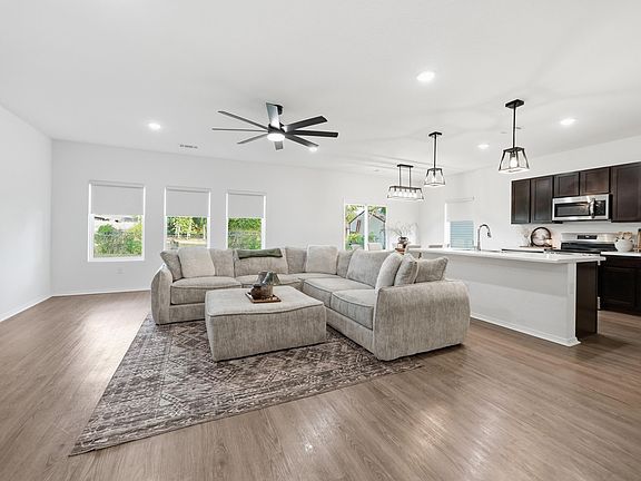 3rd image of 1525 Parsifal Ln