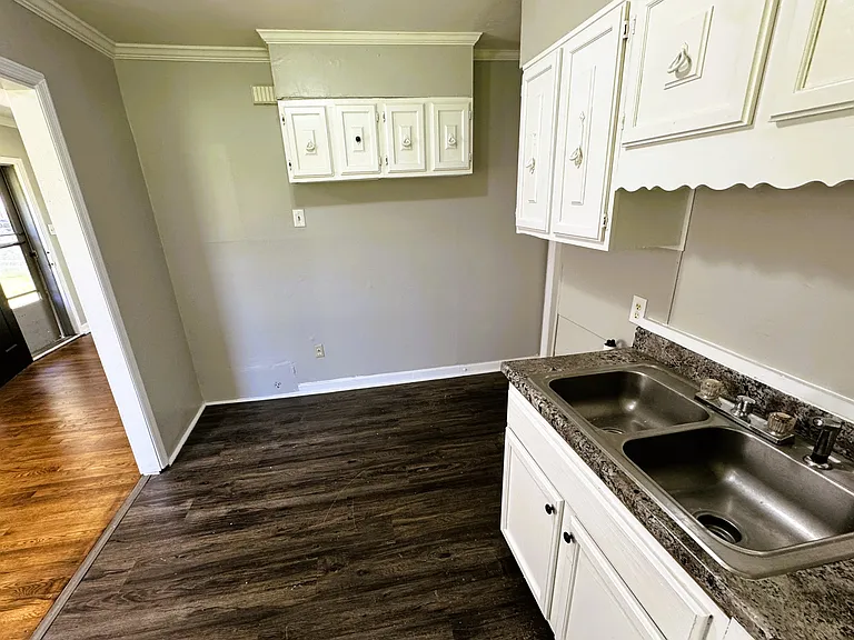 4100 Vaughn Rd #1 — Photo 7