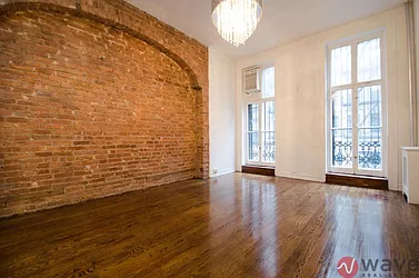 Rented by Wave Real Estate Group