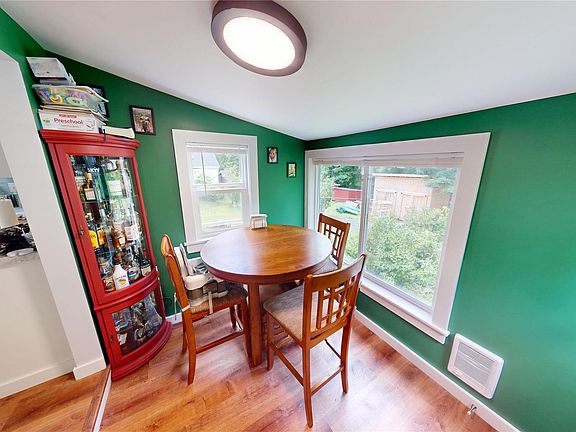 5th image of 33 Academy Avenue