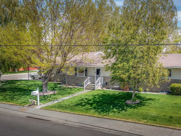 408 Hillcrest Dr, Worland, WY 82401