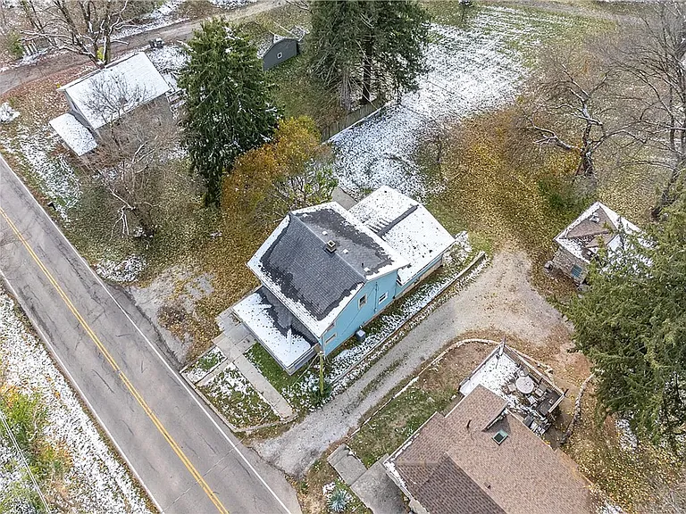 8915 Meeker Rd — Photo 4