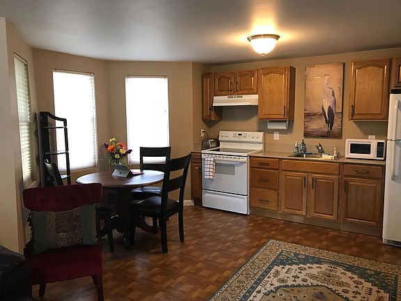 5th image of 37 Atkins Ave