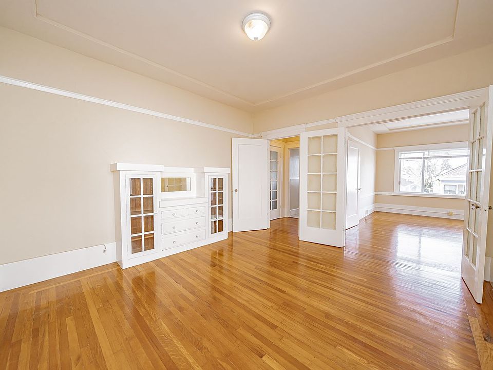 1st image of 4120 Emerald St APT 5