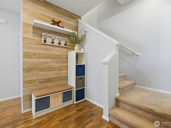 3rd image of 6626 Svea Court NE