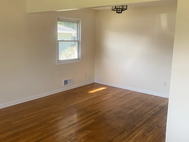 6215 Auth Rd — Photo 12