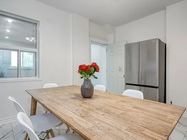 151 Broadview Ave — Photo 4
