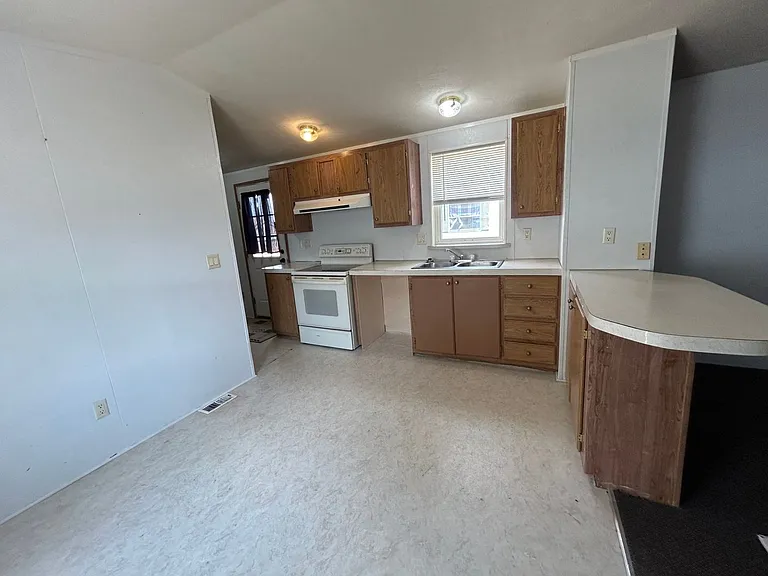 1315 S Federal Blvd #3 — Photo 14