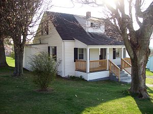 1st image of 496 Anderson St