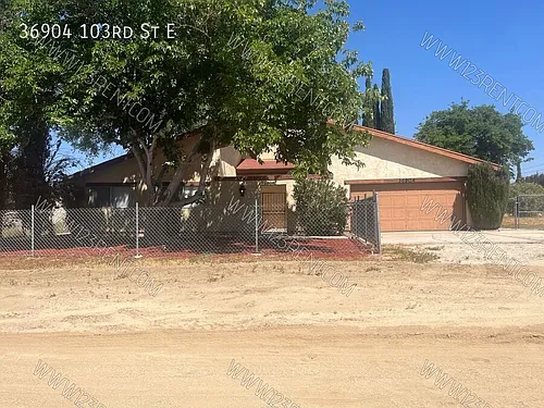36904 103rd St E Photo 1