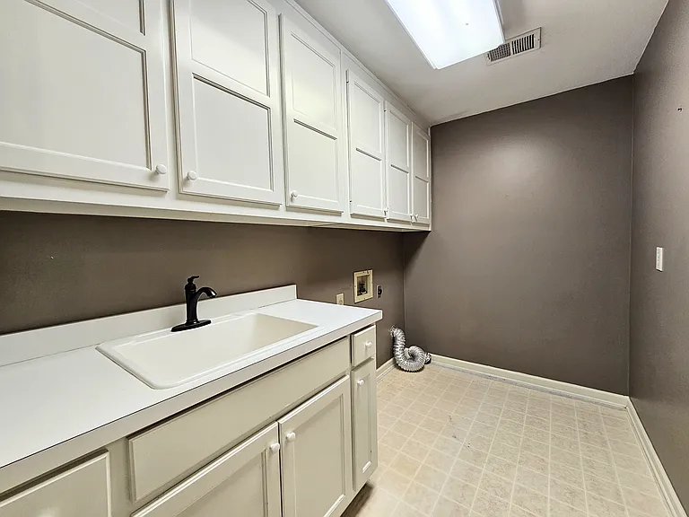 7335 Craigleith Dr — Photo 50