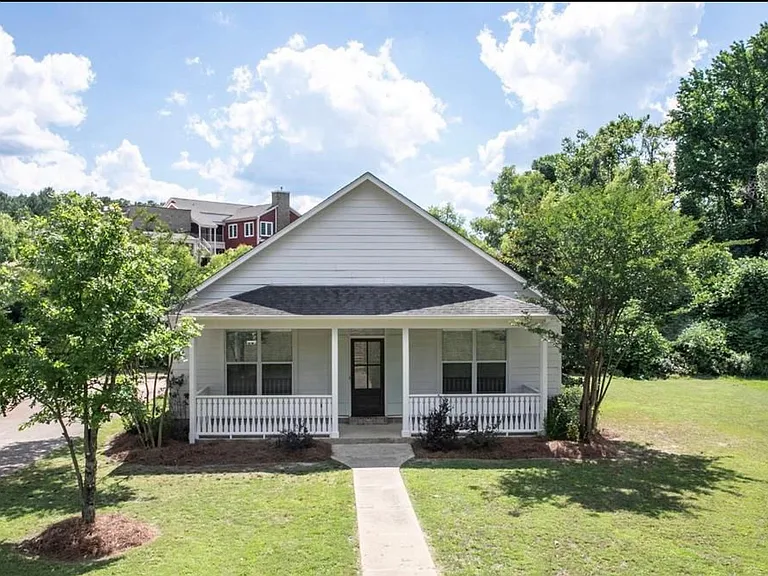 323 Christman Dr — Photo 16