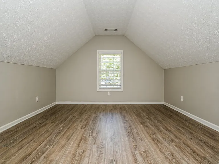195 Pecan Ridge Dr — Photo 12