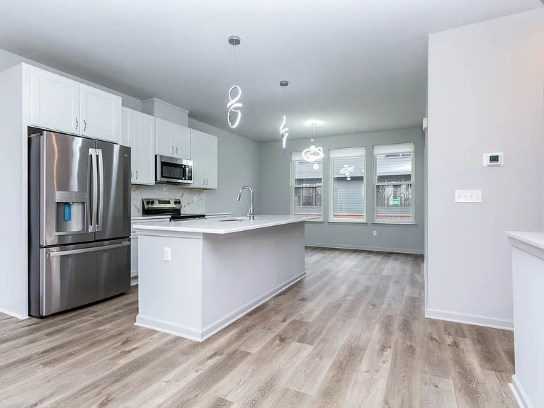 3035 Hydrangea Ln — Photo 3