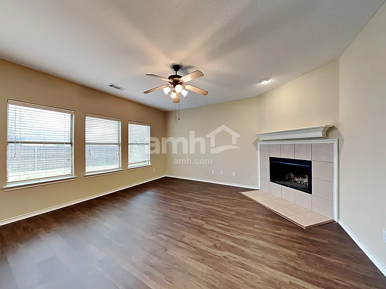 1613 W Hercules Ln — Photo 6
