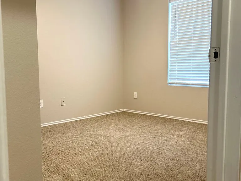 2608 Castle Rd — Photo 17