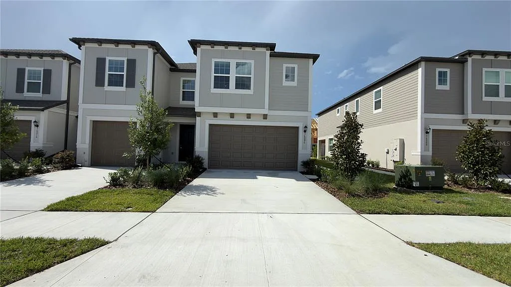3 bed, 2.5 bath, 1807 sqft, $2,200 — Photo 1