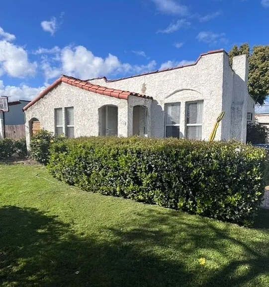4354 Coolidge Ave — Photo 1
