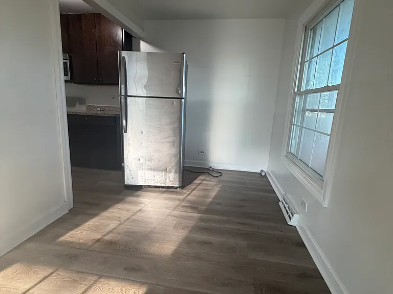 457 James Ct #C — Photo 3