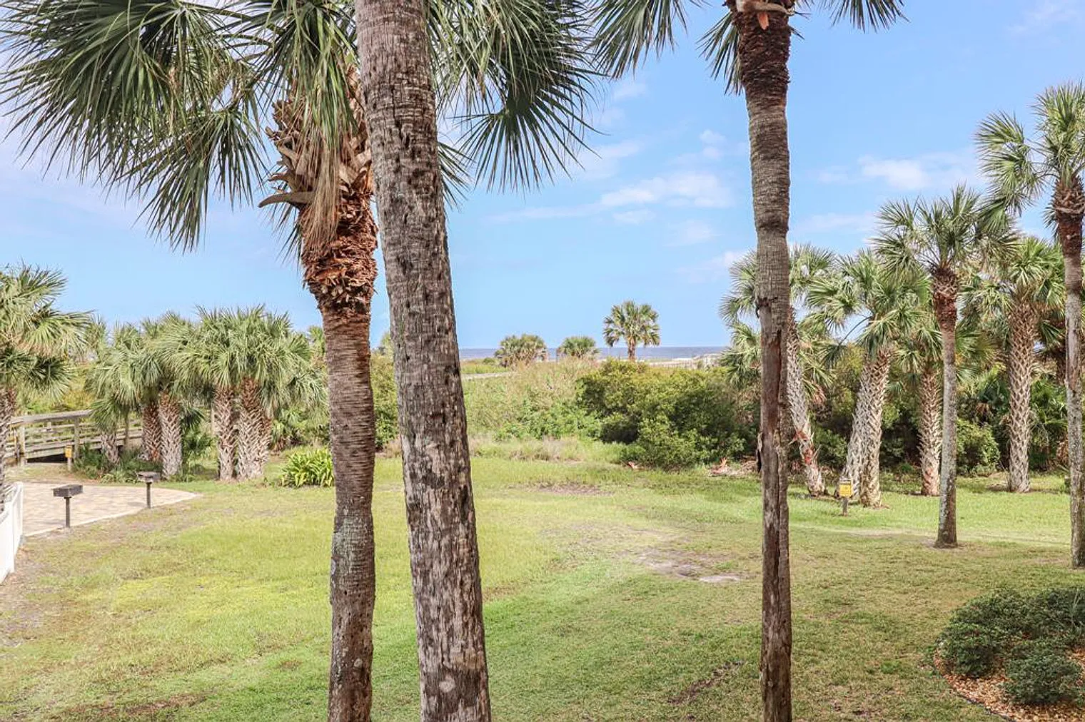 2 bed, 2.0 bath, 1033 sqft, $3,120 — Photo 4