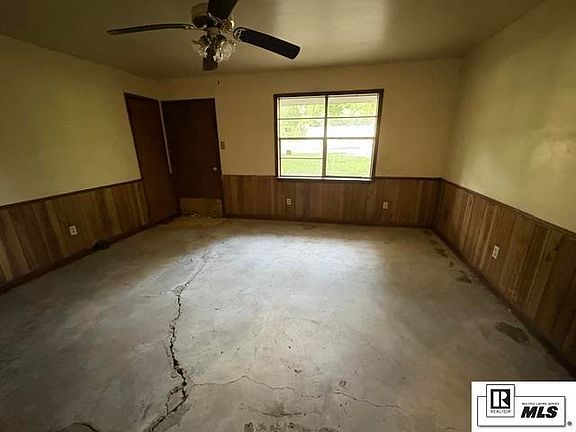 3rd image of 604 Belle Grove Cir