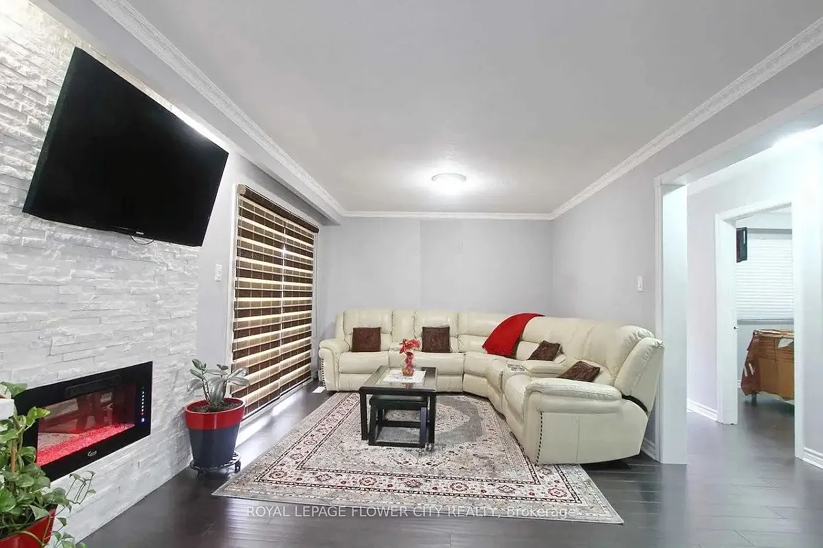 Building Photo - 191 Cabana Dr N #2