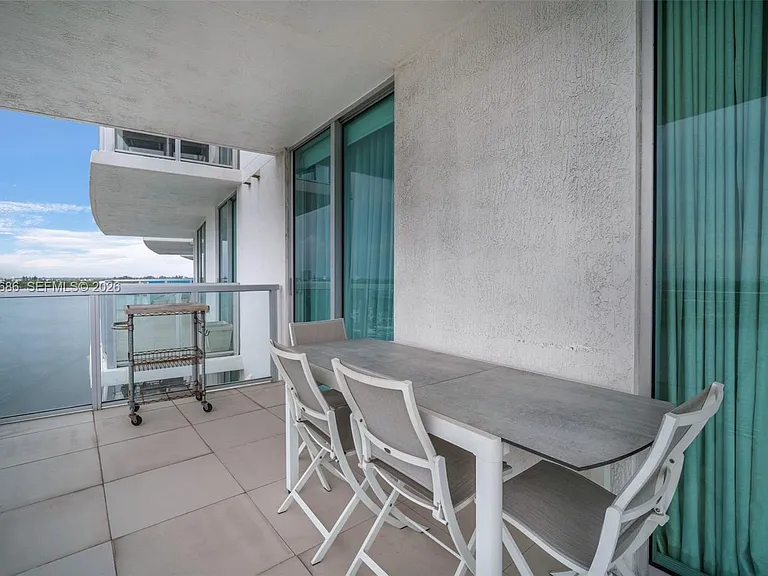 6700 Indian Creek Dr #904 — Photo 36