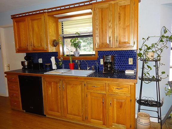 3rd image of 306 Fay Way Dr
