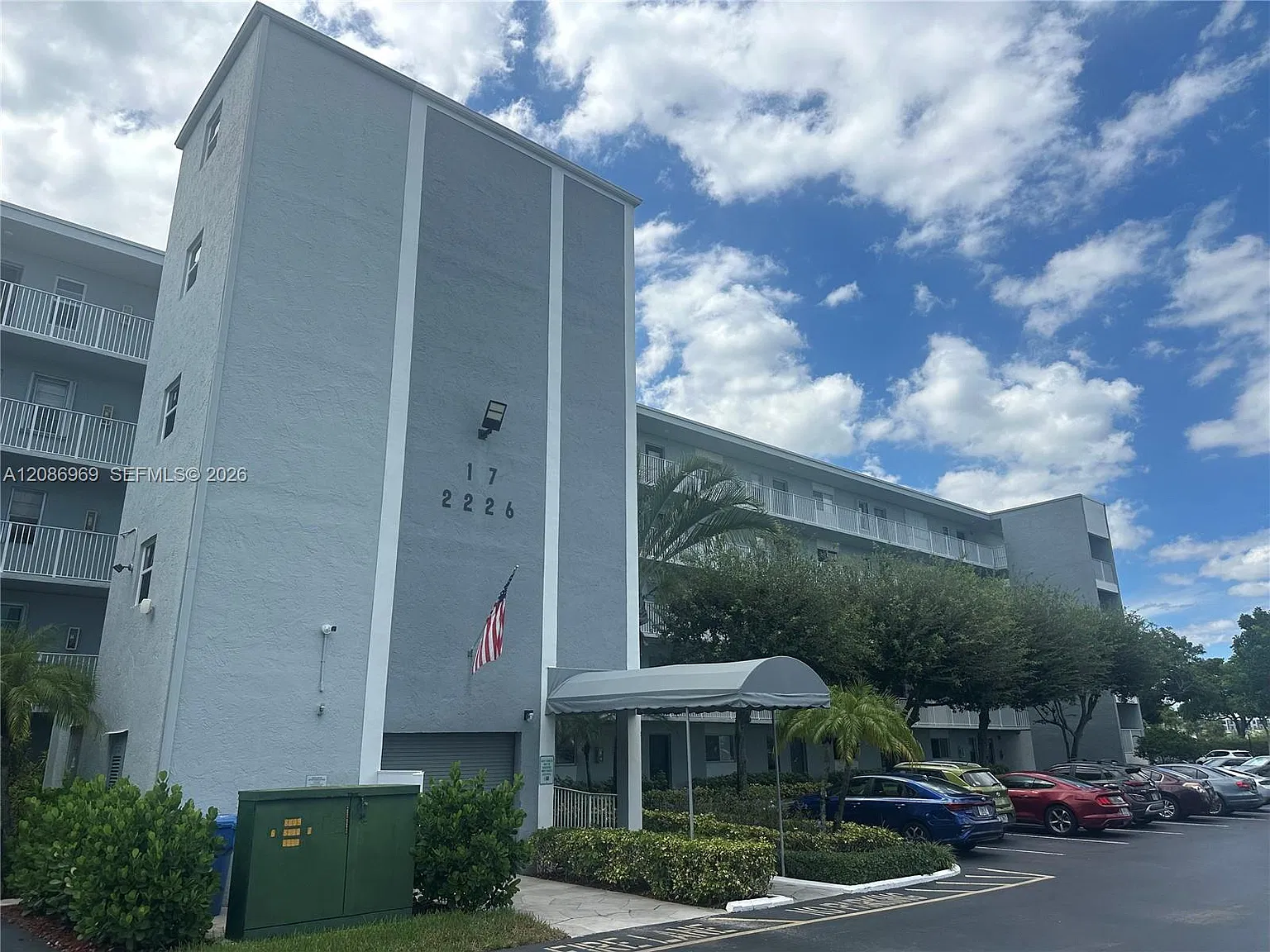 Cypress Bend Condominium — Photo 2