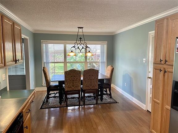 4th image of 2416 E Peace Dr