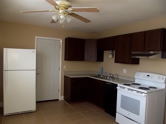 4th image of 415 Dartmouth Dr