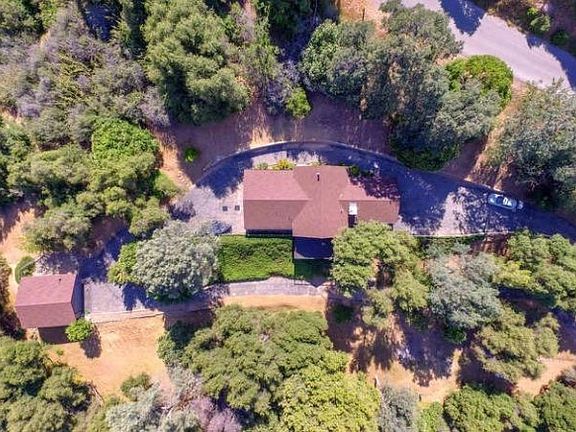 4th image of 49950 Leaning Pine Ln