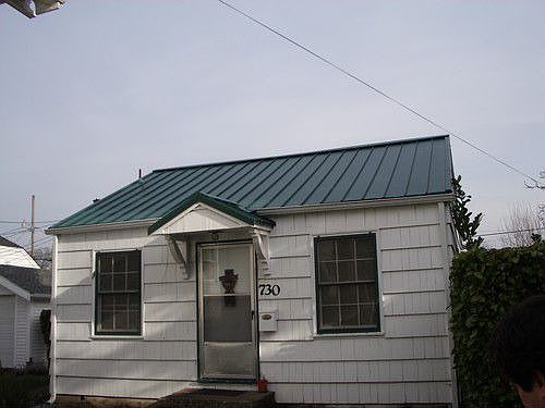 2nd image of 732 Cottage St NE