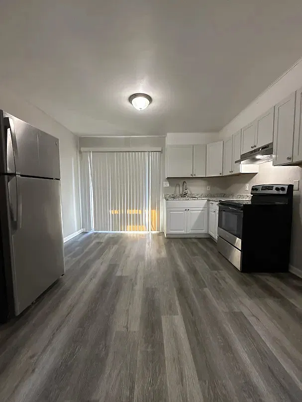 2 bed, $995 — Photo 4
