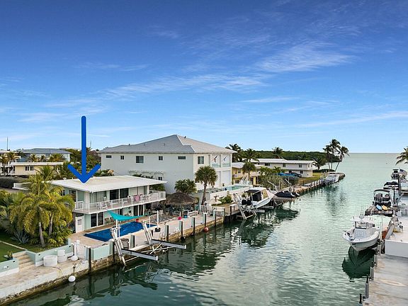 3rd image of 200 Plantation Dr