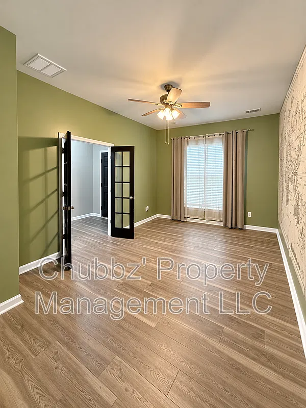 3 bed, 2.0 bath, 1700 sqft, $2,650 — Photo 3