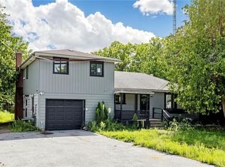1051 Goshen Rd, Innisfil, ON L9S 2B5