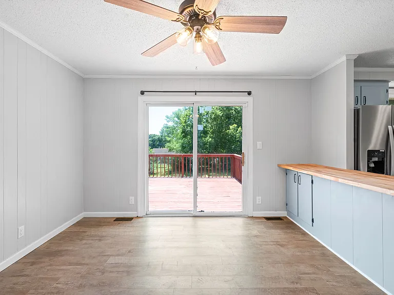 208 Aster Dr — Photo 8