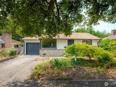 7025 25th Avenue NE, Seattle, WA, 98115