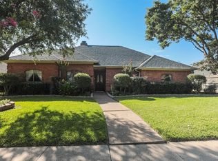 2214 Moss Trl, Garland, TX 75044