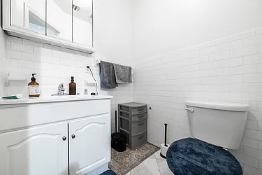 Rented by Key City Capital Inc