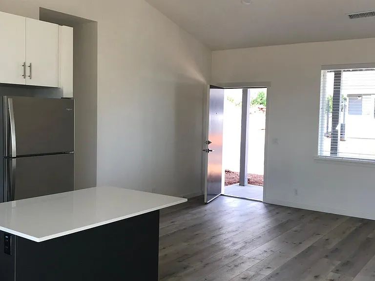 5626 Jewell Rd — Photo 3
