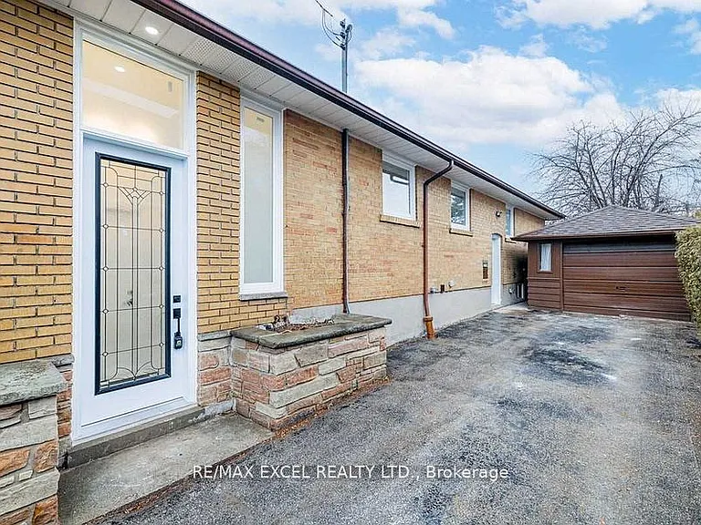 6 Glaive Dr #MAIN — Photo 4