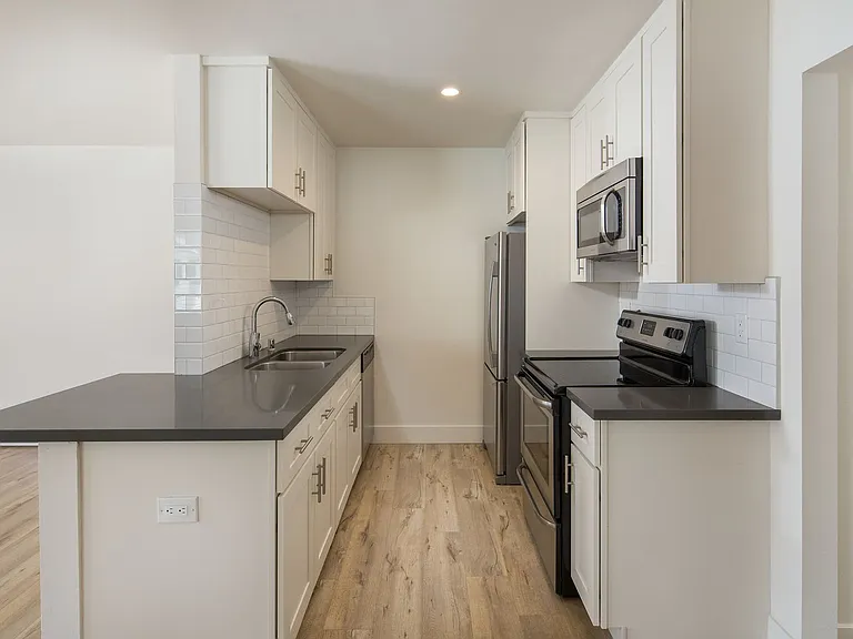 Anza 20700, LLC — Photo 3