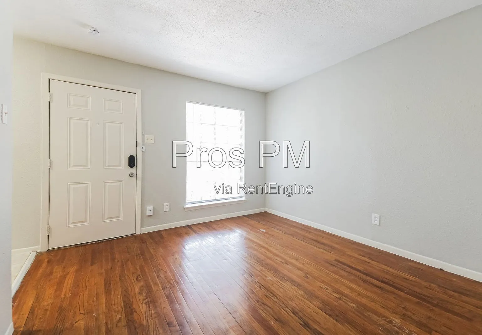 1 bed, 1.0 bath, 700 sqft, $950 — Photo 4