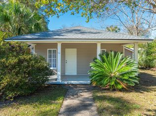 113 9th St, Defuniak Springs, FL 32433